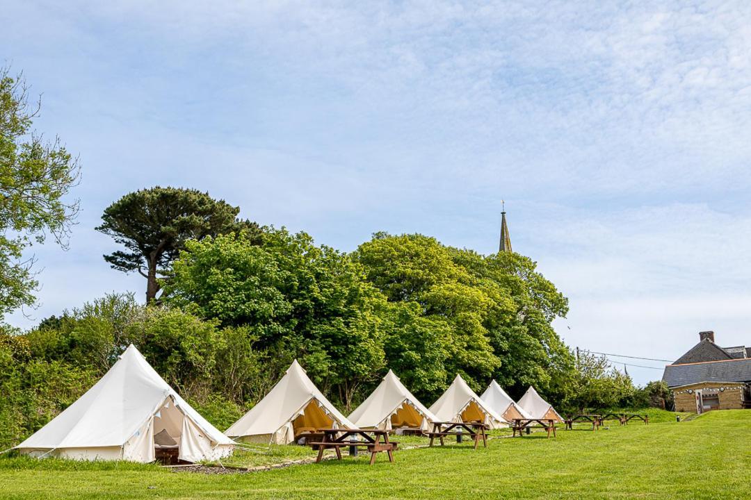 The Three Tuns Otel Helston Oda fotoğraf