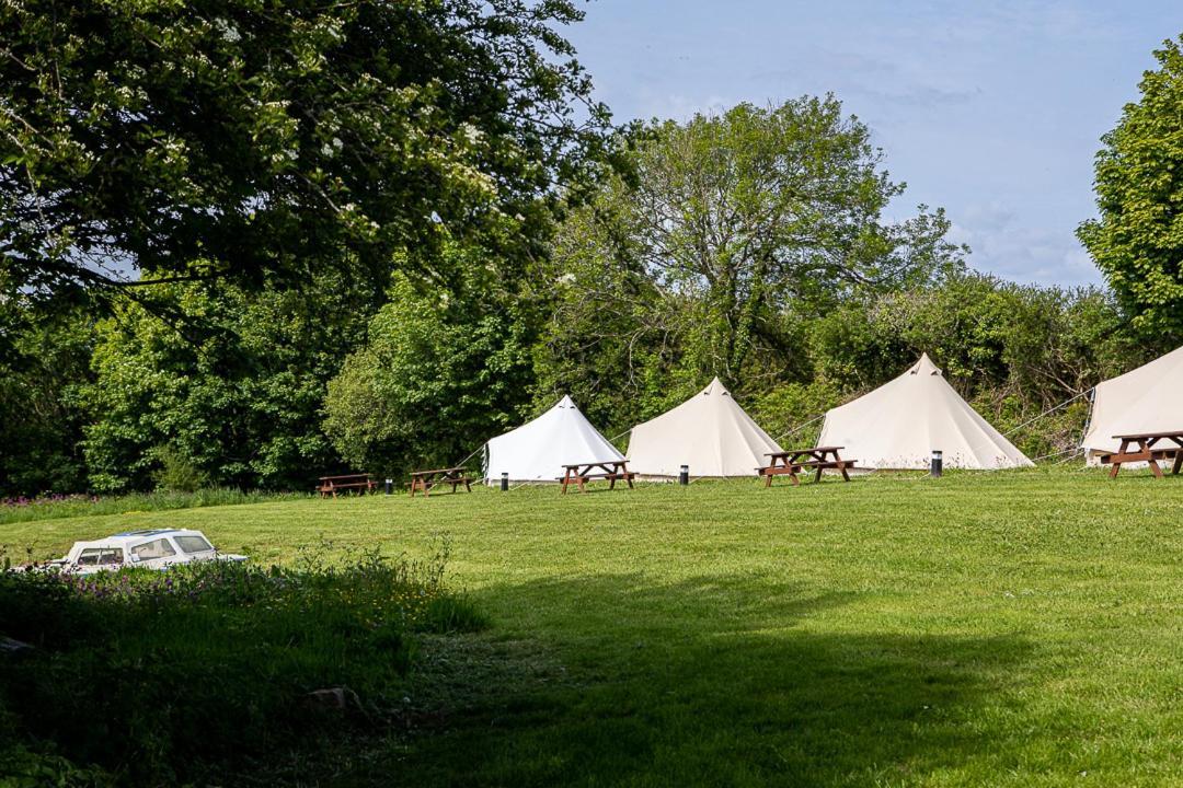 The Three Tuns Otel Helston Oda fotoğraf